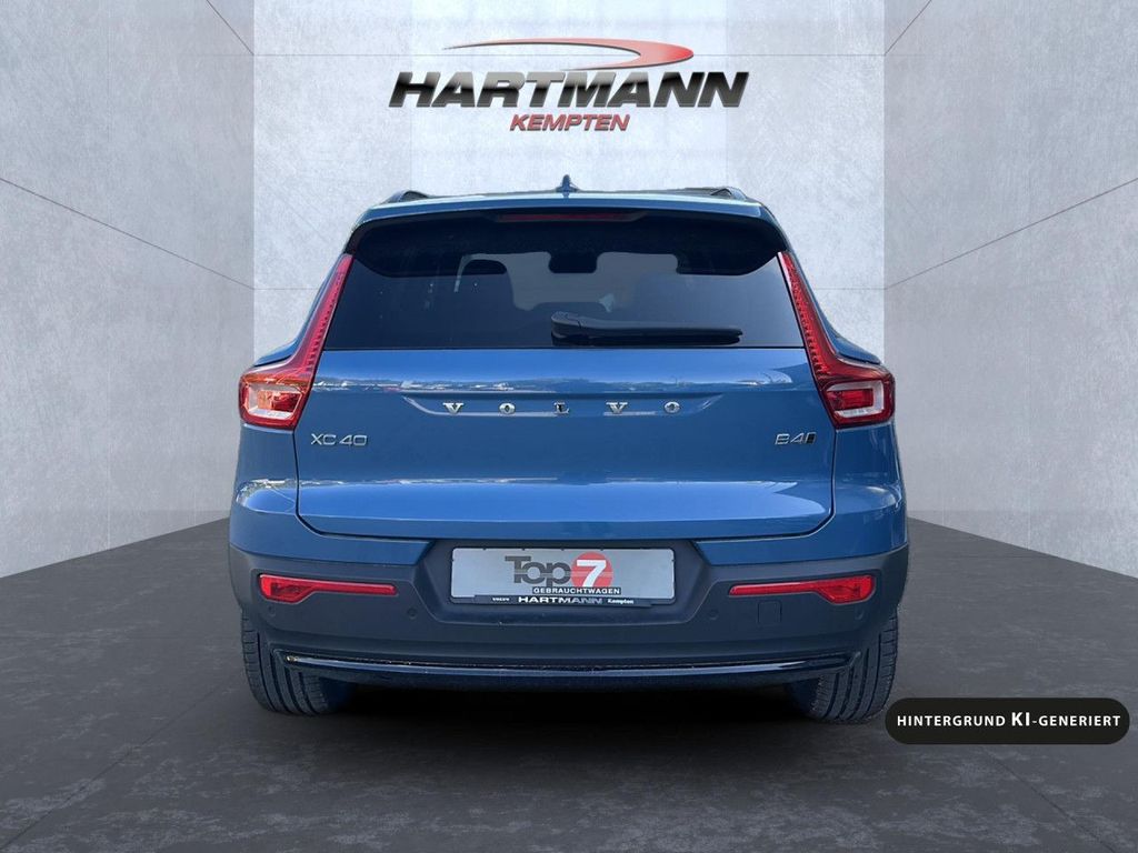 Volvo XC40 2023 г. Синий, пробег 58222 км