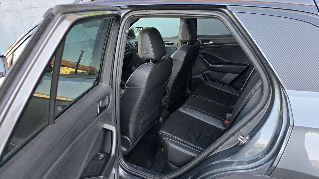 Volkswagen T-Roc 2022 г. Серый, пробег 48721 км