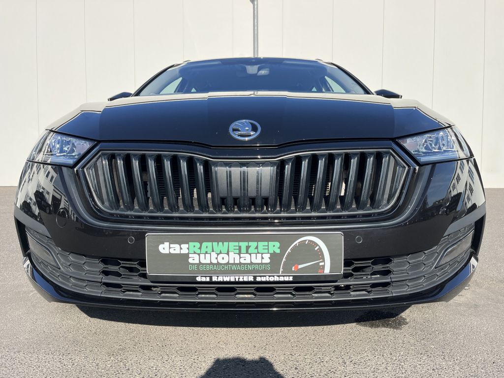 Skoda Octavia 2023 г. Чёрный, пробег 58805 км