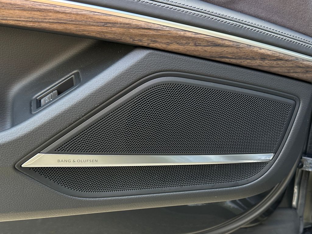 Audi A8 2023 г. Серый, пробег 26690 км