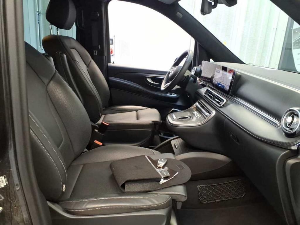 Mercedes-Benz V 300 2024 г. Серый, пробег 28757 км