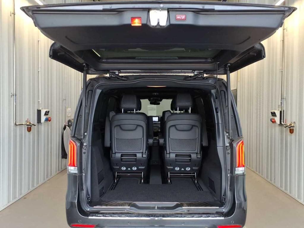 Mercedes-Benz V 300 2024 г. Серый, пробег 28757 км