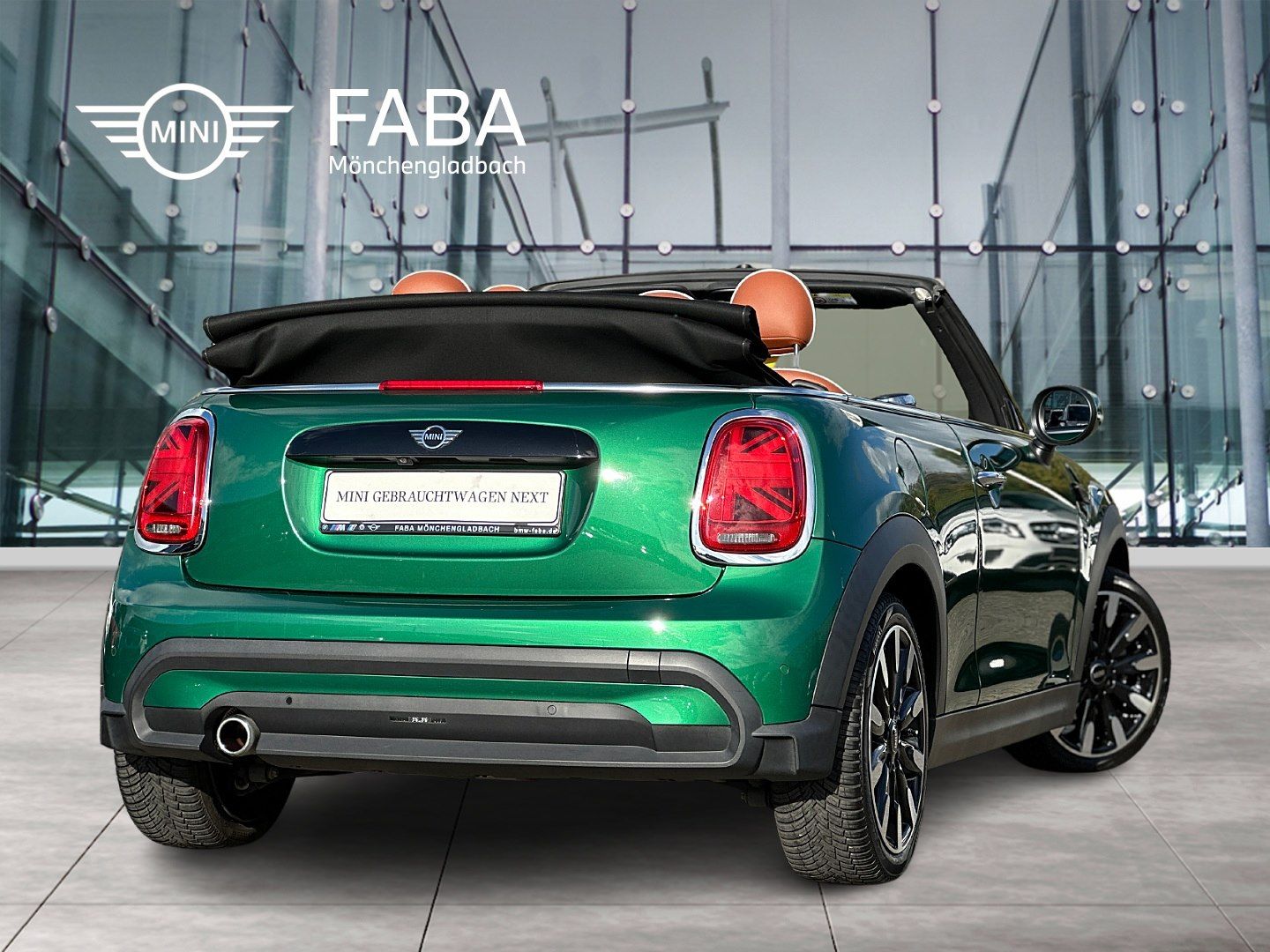 Mini COOPER CABRIO 2022 г. Зелёный, пробег 40750 км