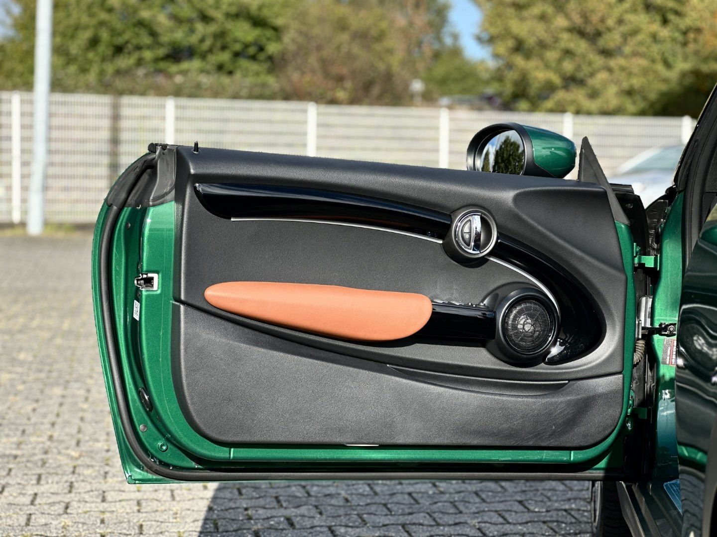 Mini COOPER CABRIO 2022 г. Зелёный, пробег 40750 км