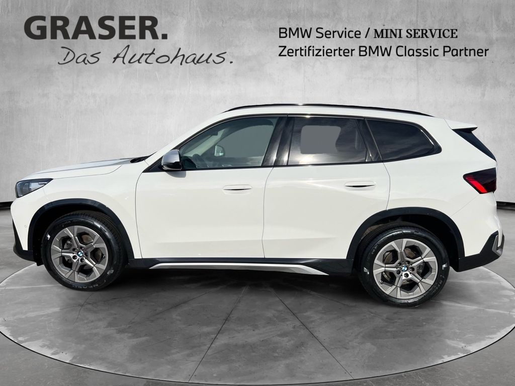 BMW X1 2022 г. Белый, пробег 22600 км