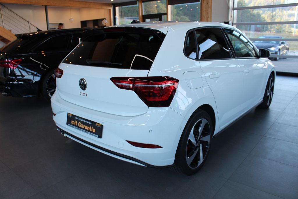 Volkswagen Polo 2022 г. Белый, пробег 38000 км