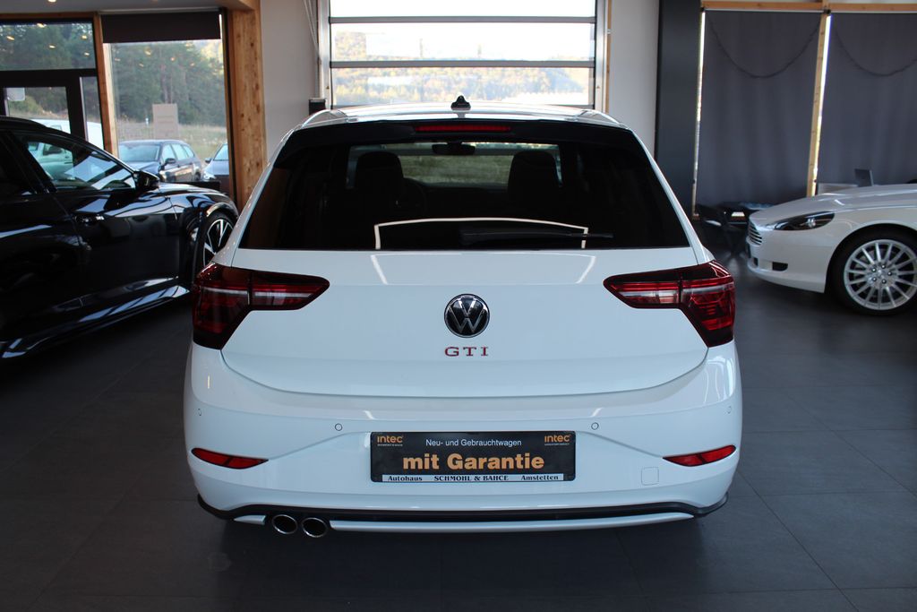 Volkswagen Polo 2022 г. Белый, пробег 38000 км