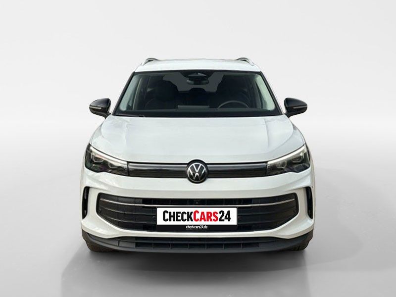 Volkswagen Tiguan 2025 г. Белый, пробег 24455 км