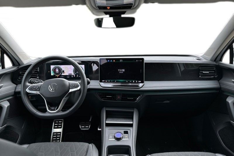 Volkswagen Tiguan 2025 г. Белый, пробег 24455 км