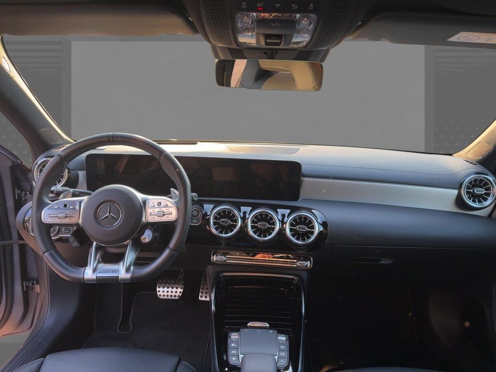 Mercedes-Benz A 35 AMG 2022 г. Серый, пробег 28815 км