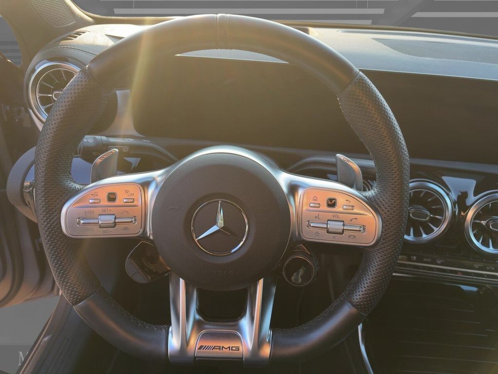 Mercedes-Benz A 35 AMG 2022 г. Серый, пробег 28815 км