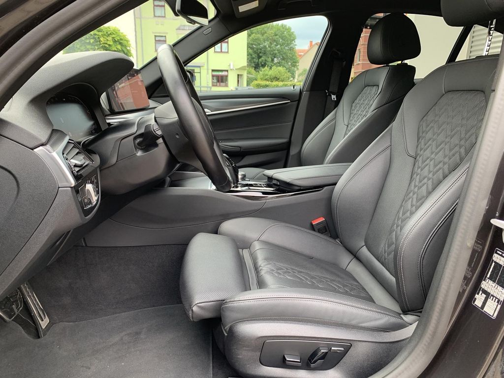 BMW 520 2023 г. Серый, пробег 51230 км