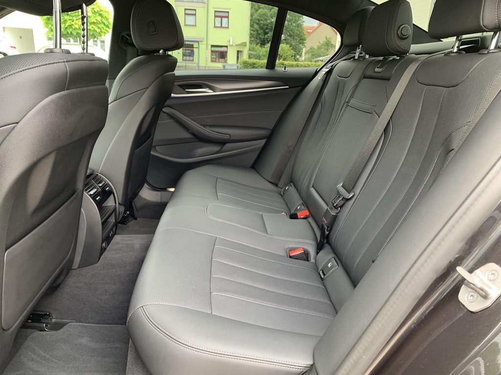 BMW 520 2023 г. Серый, пробег 51230 км