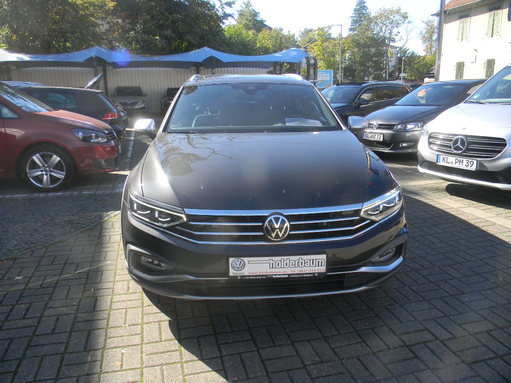 Volkswagen PASSAT ALLTRACK 2023 г. Серый, пробег 29400 км