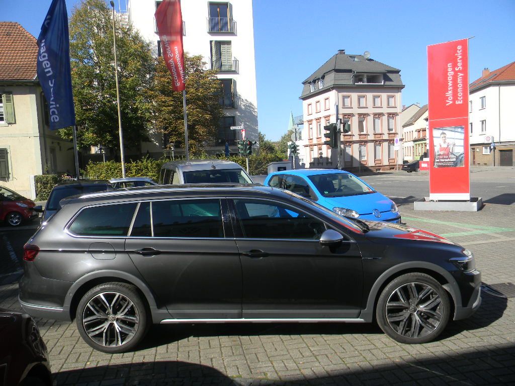 Volkswagen PASSAT ALLTRACK 2023 г. Серый, пробег 29400 км