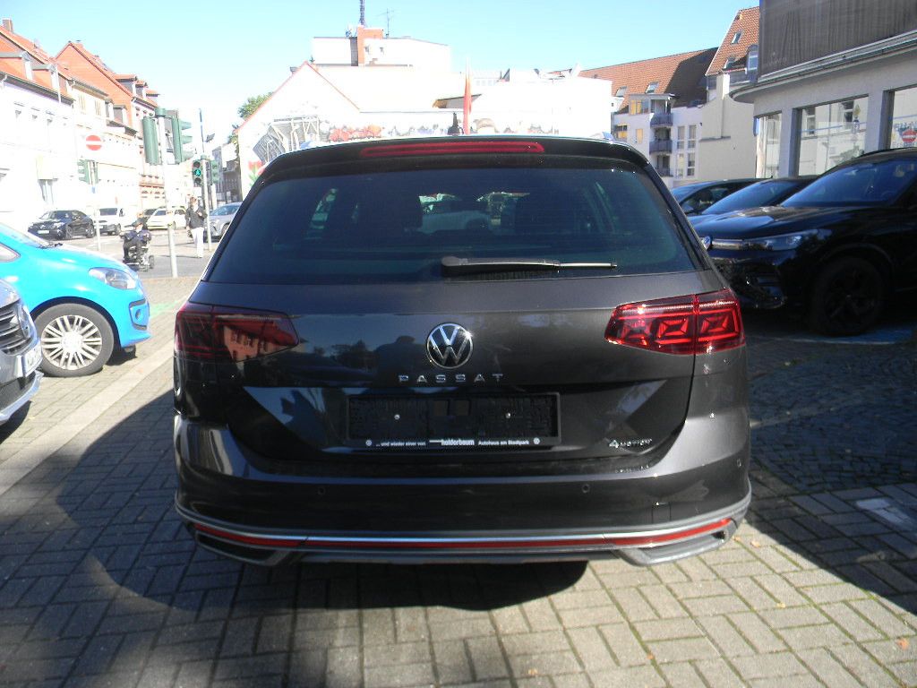 Volkswagen PASSAT ALLTRACK 2023 г. Серый, пробег 29400 км