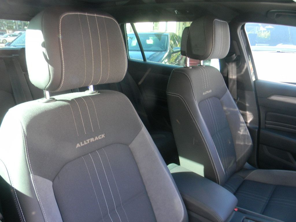 Volkswagen PASSAT ALLTRACK 2023 г. Серый, пробег 29400 км