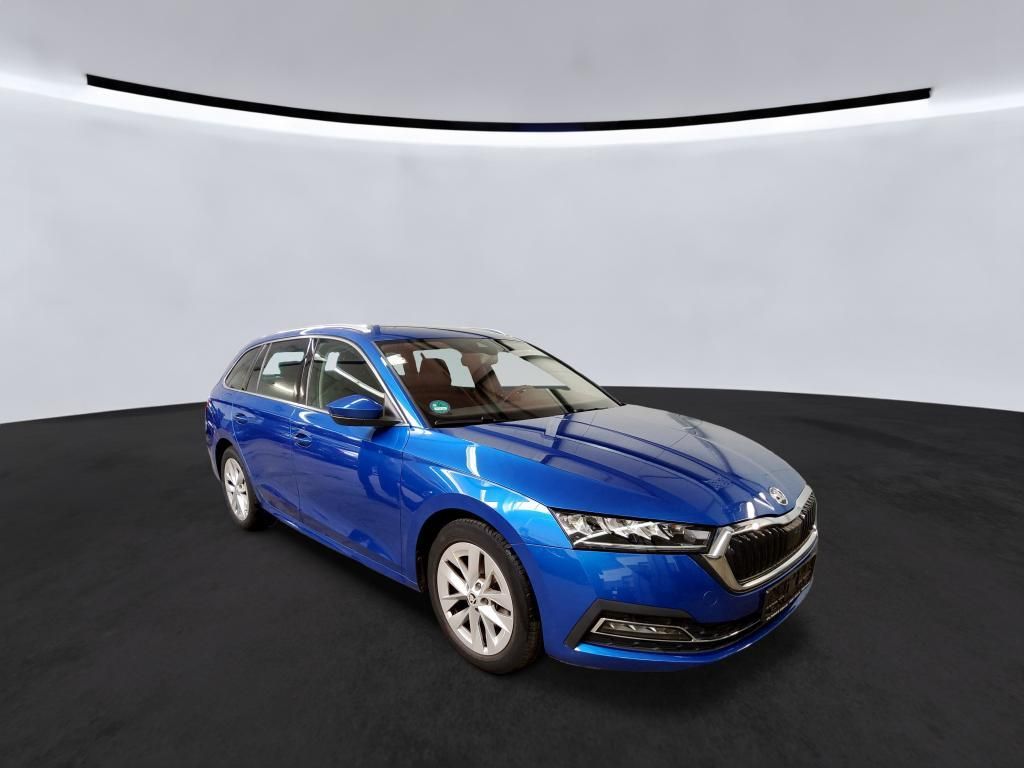 Skoda Octavia 2023 г. Синий, пробег 57790 км