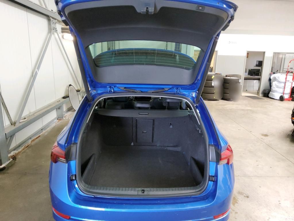 Skoda Octavia 2023 г. Синий, пробег 57790 км