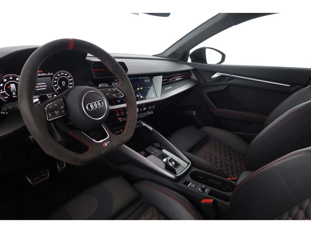 Audi RS3 2022 г. Красный, пробег 34231 км