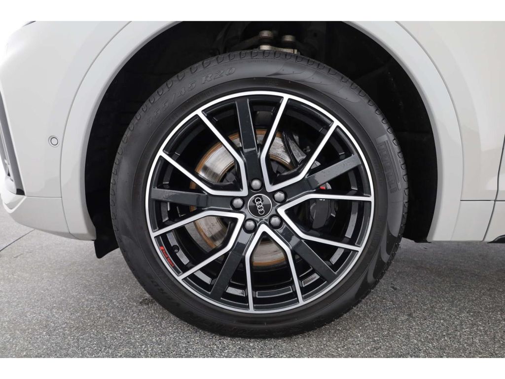 Audi SQ5 2023 г. Белый, пробег 43429 км