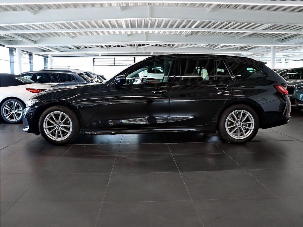 BMW 320 2023 г. Чёрный, пробег 31200 км