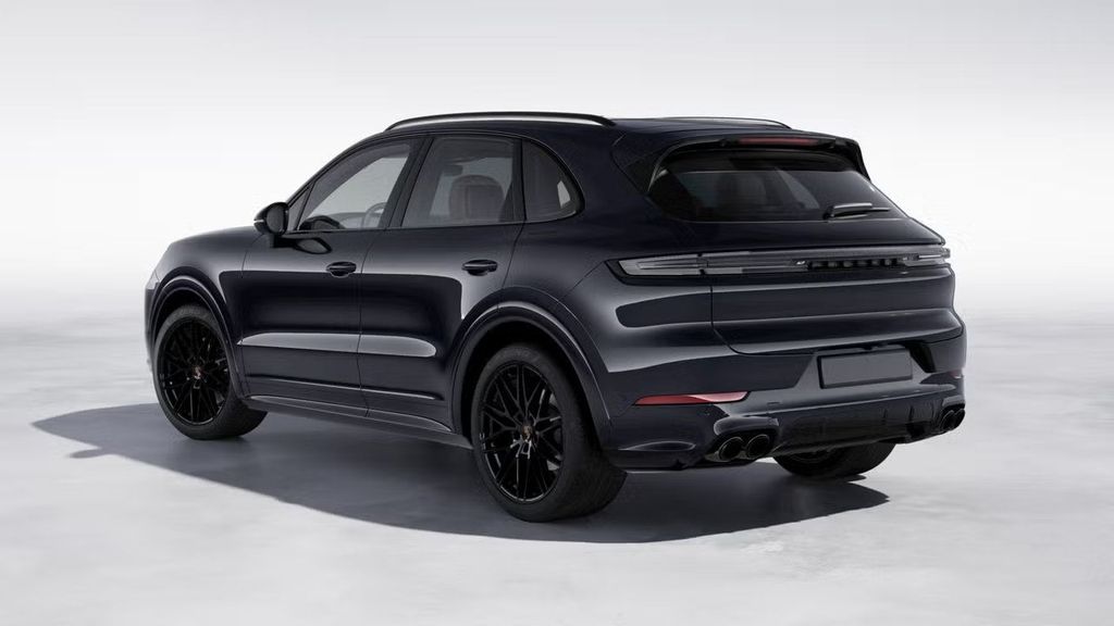 Porsche Cayenne 2023 г. Чёрный, пробег 45400 км