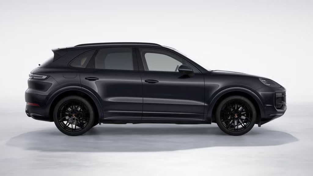 Porsche Cayenne 2023 г. Чёрный, пробег 45400 км
