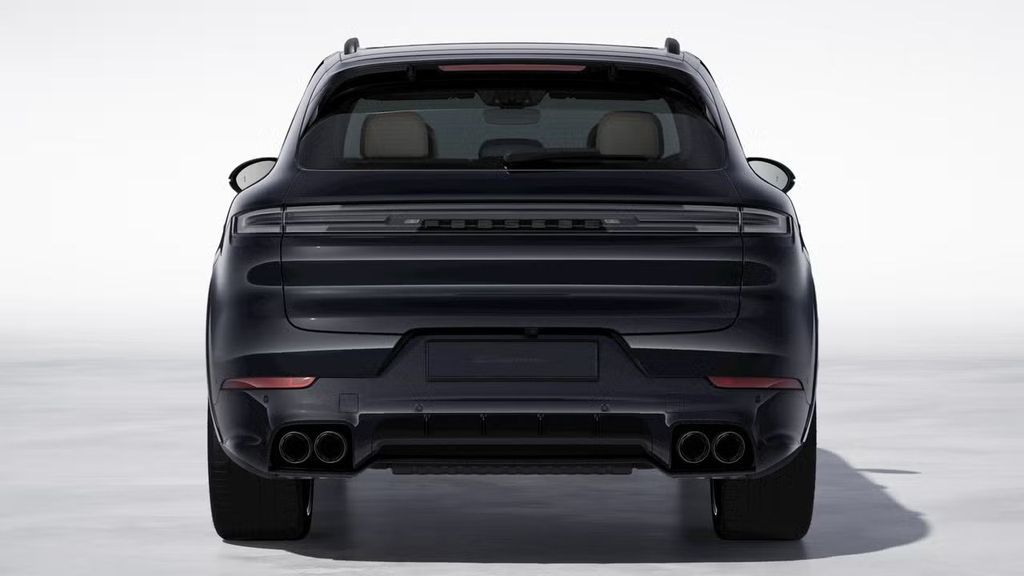 Porsche Cayenne 2023 г. Чёрный, пробег 45400 км