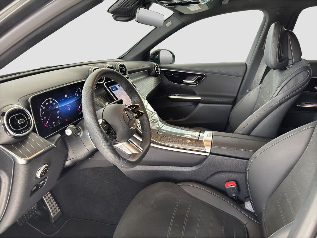 Mercedes-Benz GLC 220 2025 г. Серый, пробег 12918 км