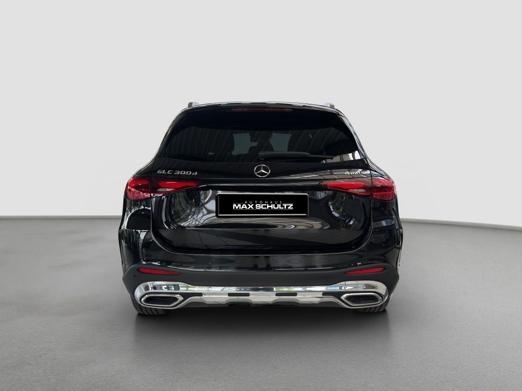 Mercedes-Benz GLC 300 2025 г. Чёрный, пробег 11390 км