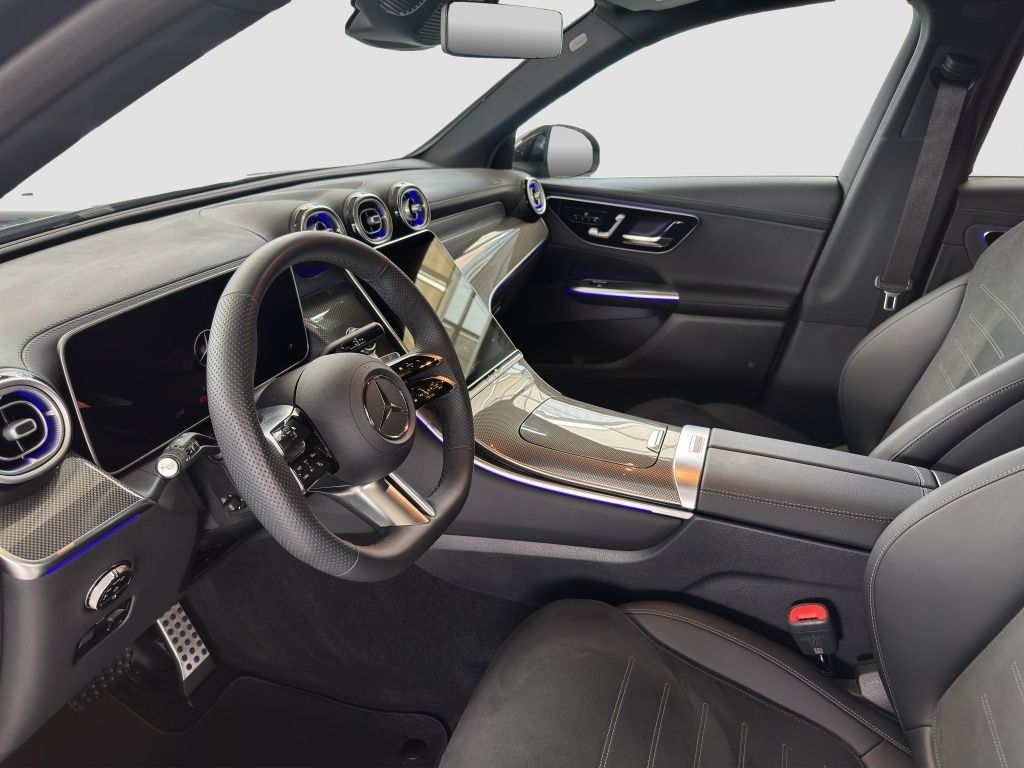 Mercedes-Benz GLC 300 2025 г. Чёрный, пробег 11390 км