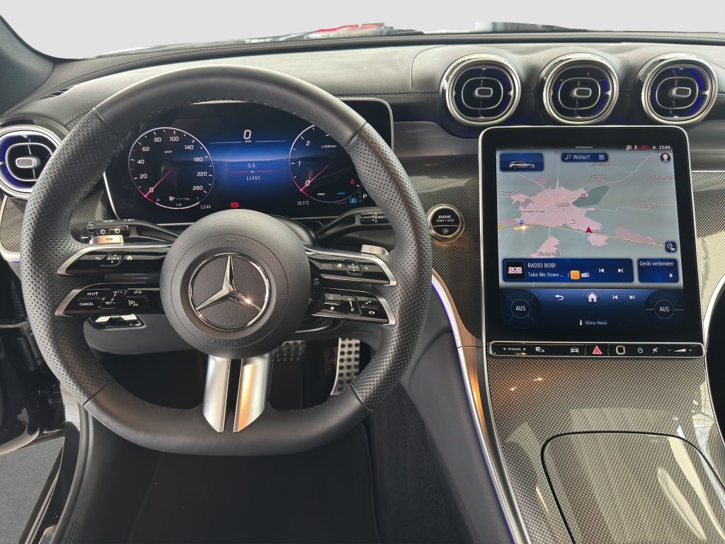 Mercedes-Benz GLC 300 2025 г. Чёрный, пробег 11390 км