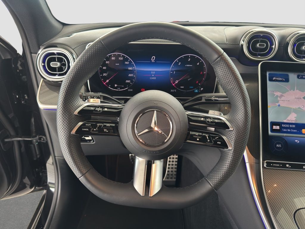 Mercedes-Benz GLC 300 2025 г. Чёрный, пробег 11390 км
