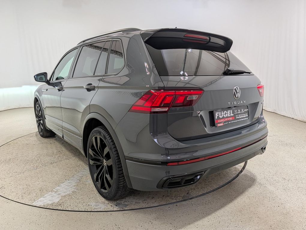 Volkswagen Tiguan 2022 г. Серый, пробег 54230 км