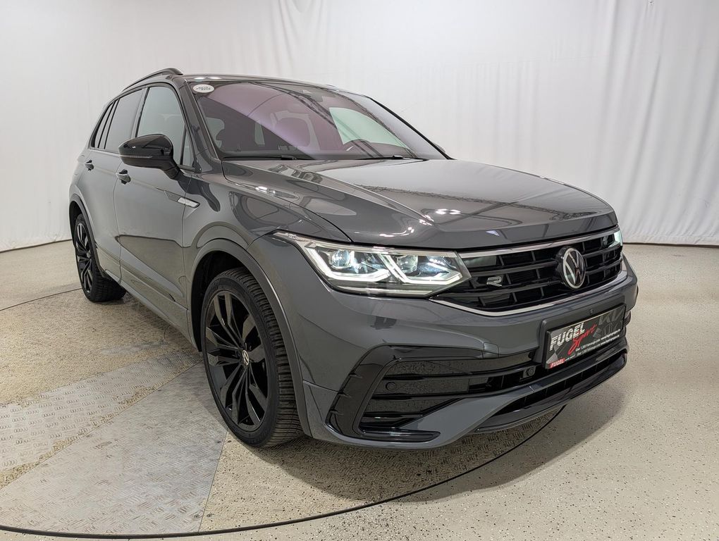 Volkswagen Tiguan 2022 г. Серый, пробег 54230 км