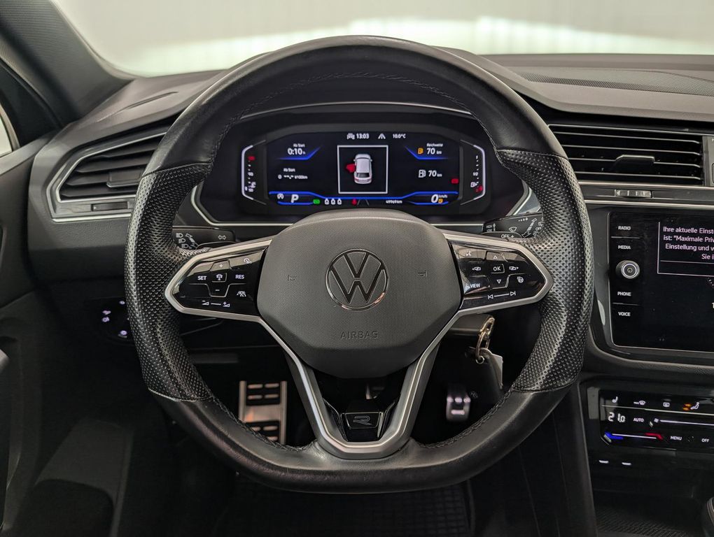 Volkswagen Tiguan 2022 г. Серый, пробег 54230 км