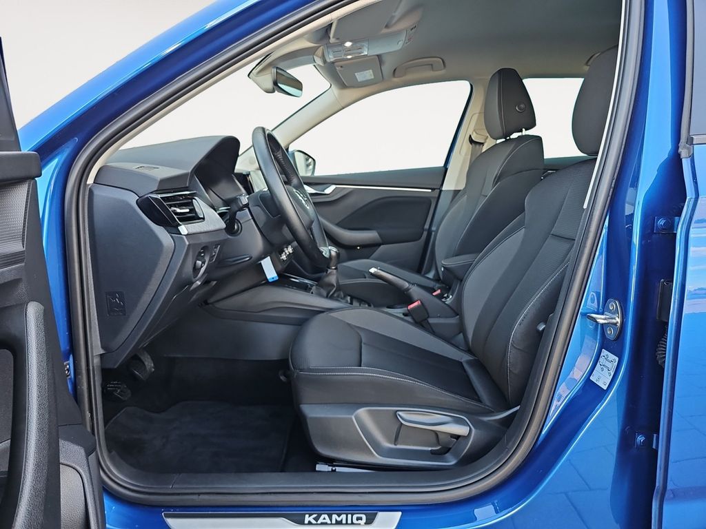 Skoda Kamiq 2022 г. Синий, пробег 52919 км
