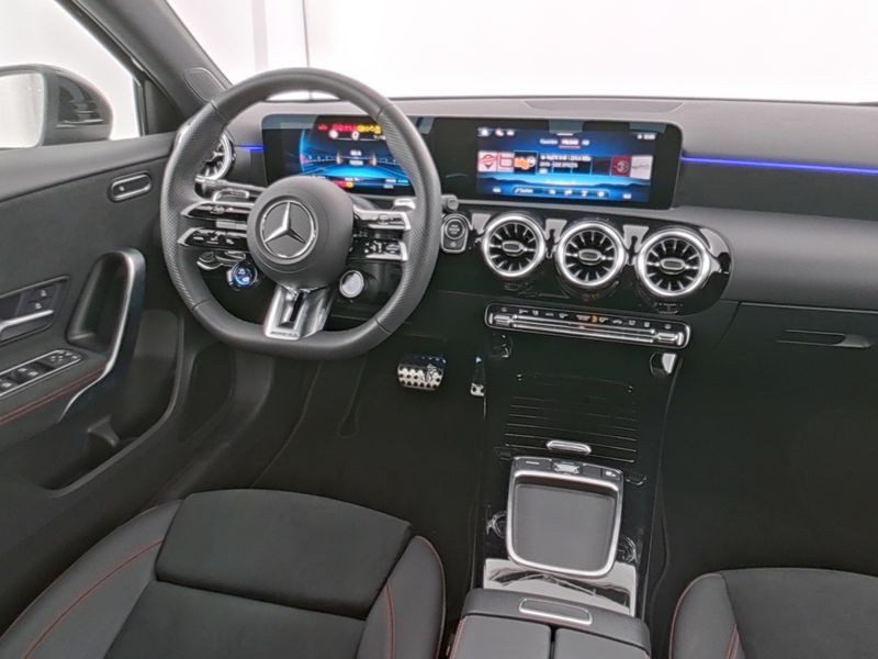 Mercedes-Benz A 35 AMG 2025 г. Чёрный, пробег 10292 км