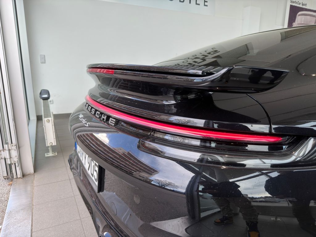 Porsche 992 2021 г. Чёрный, пробег 24030 км