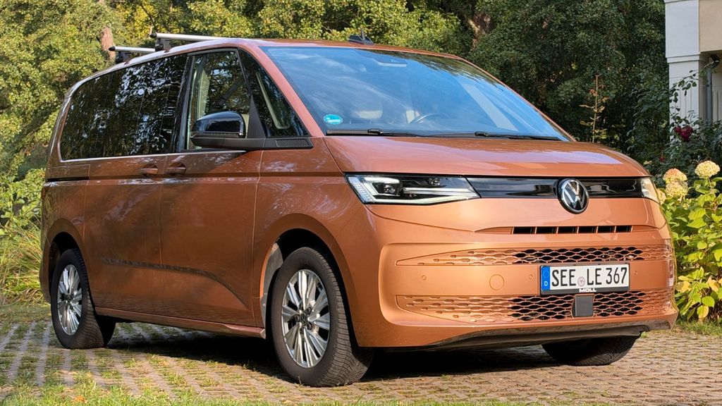 Volkswagen T7 MULTIVAN 2022 г. Бежевый, пробег 55000 км