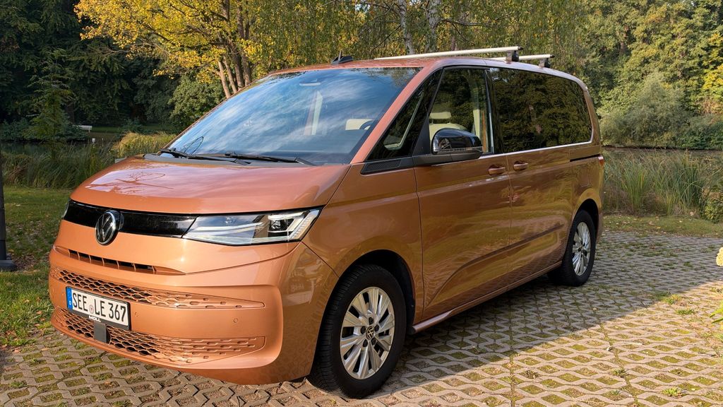 Volkswagen T7 MULTIVAN 2022 г. Бежевый, пробег 55000 км