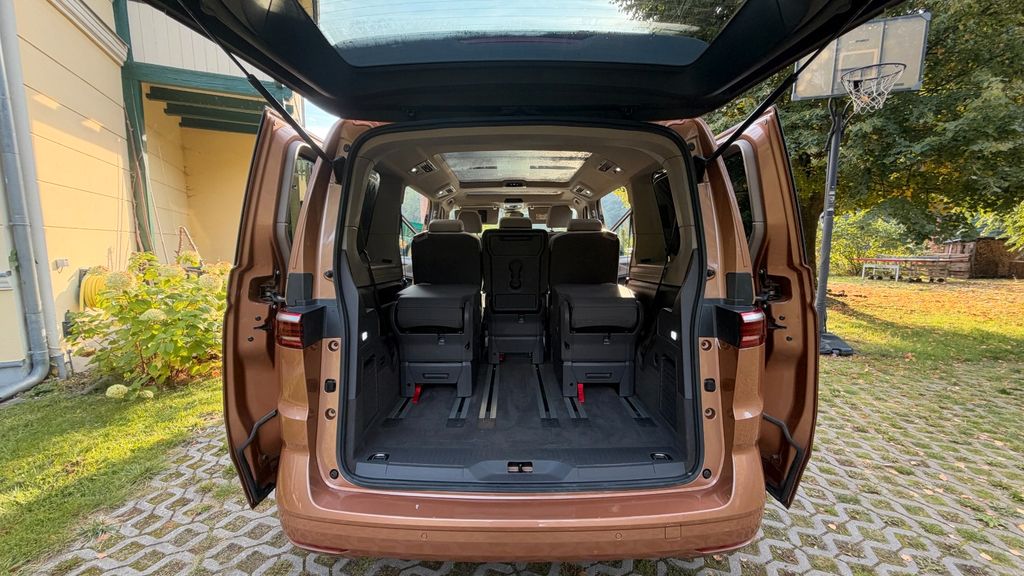 Volkswagen T7 MULTIVAN 2022 г. Бежевый, пробег 55000 км