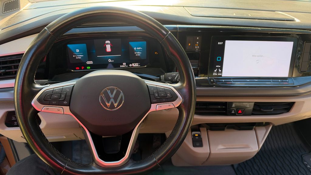 Volkswagen T7 MULTIVAN 2022 г. Бежевый, пробег 55000 км
