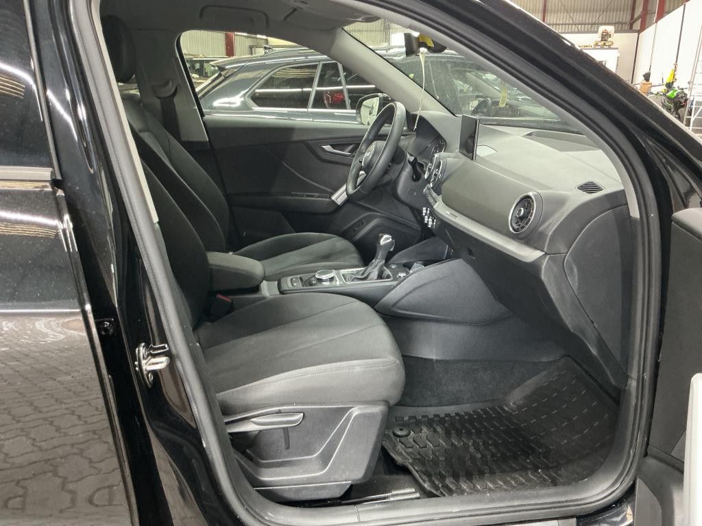 Audi Q2 2023 г. Чёрный, пробег 42600 км
