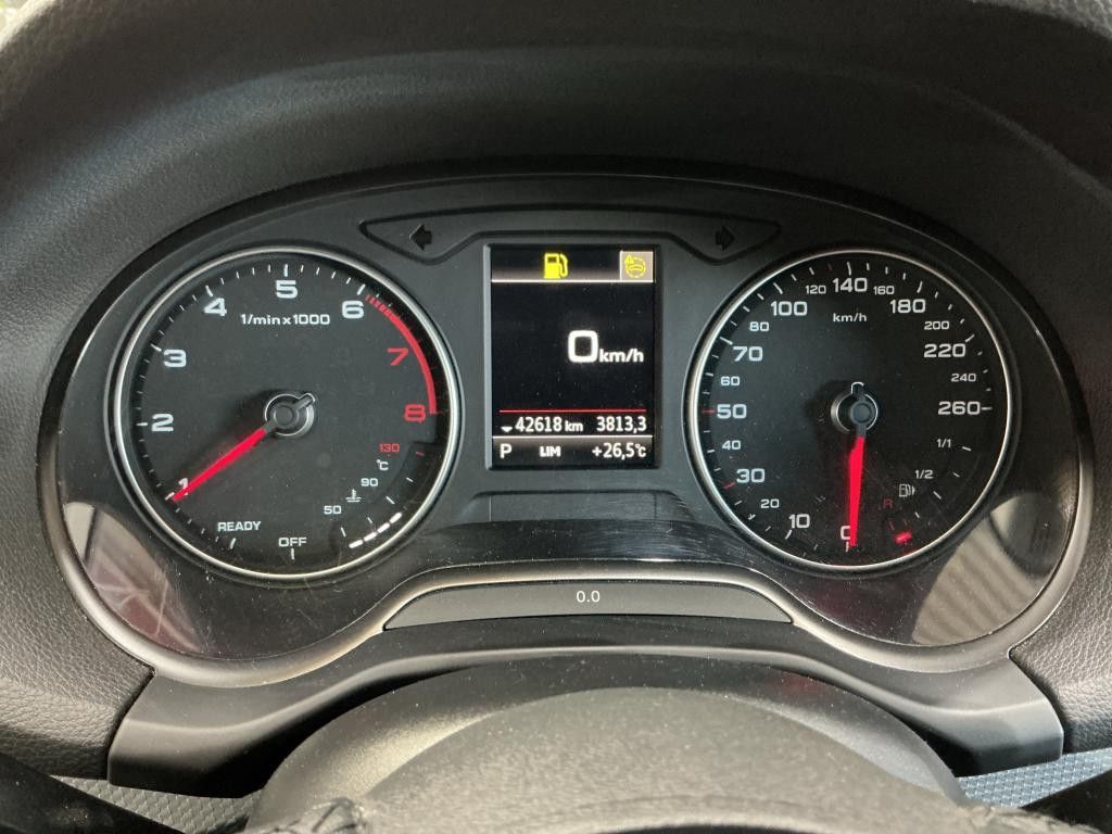 Audi Q2 2023 г. Чёрный, пробег 42600 км