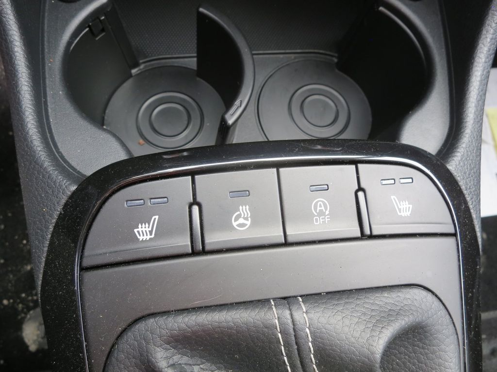 Kia Picanto 2021 г. Красный, пробег 17000 км