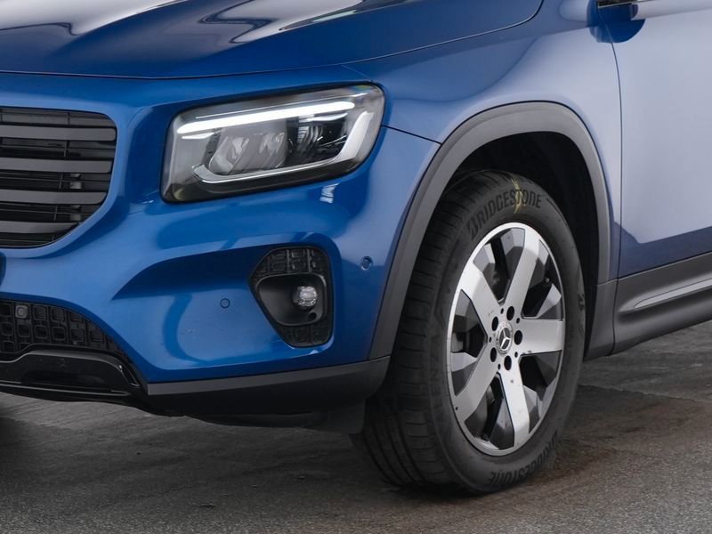 Mercedes-Benz GLB 250 2025 г. Синий, пробег 18169 км