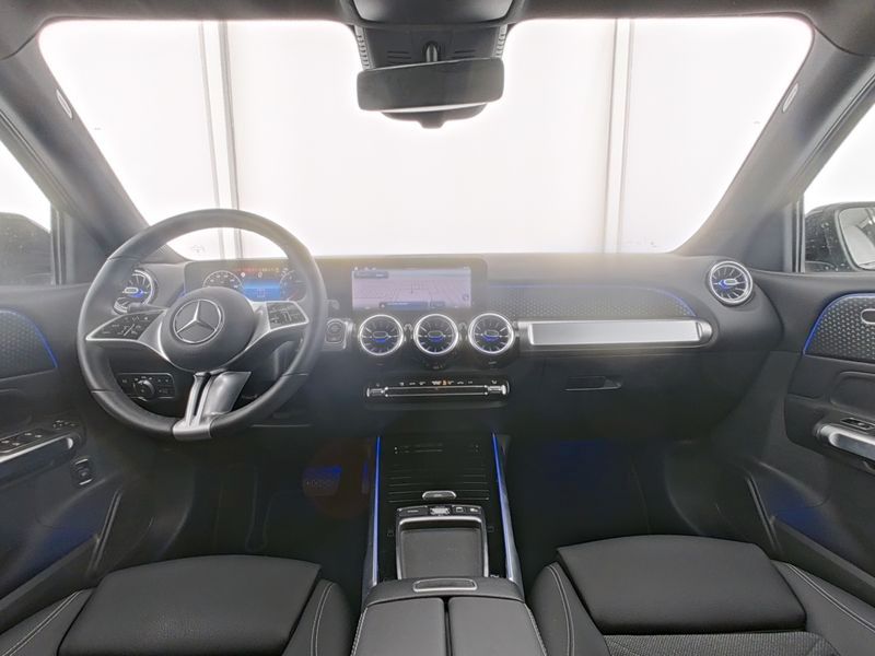 Mercedes-Benz GLB 250 2025 г. Синий, пробег 18169 км