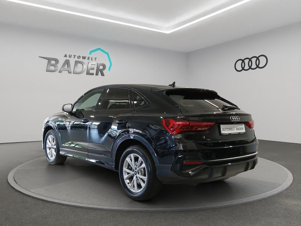 Audi Q3 2021 г. Чёрный, пробег 49093 км